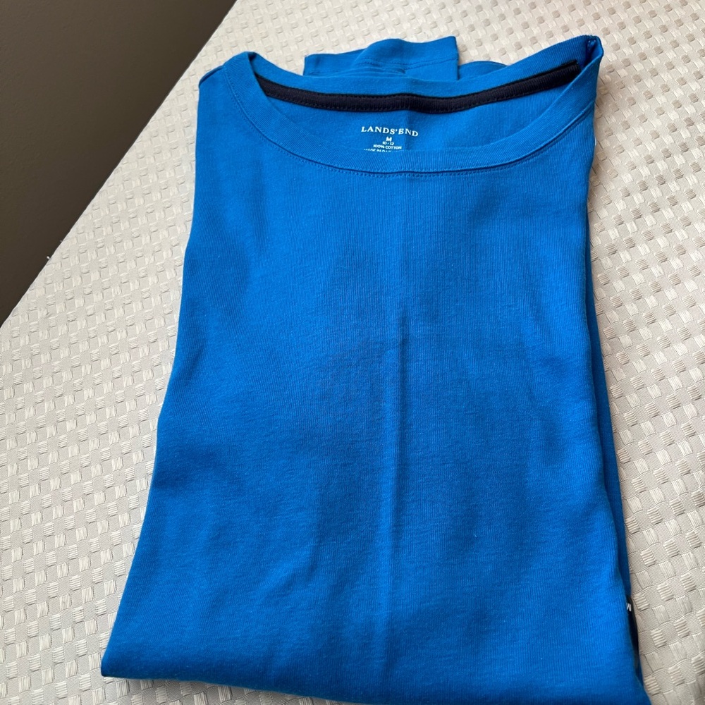 NWT women Lands' End royal blue Crewneck Tee size medium